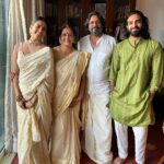 Malavika Mohanan Instagram - Sadhya & giggles 💕👯‍♀️ (Petition to want a banana leaf emoji on Instagram for the sake of all malayalis plz raise hands ☝🏻)
