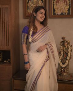 Malavika Wales Instagram - കണ്ണൻ ഉണ്ടല്ലോ കൂടെ

#thiruvonam #homeiswheretheheartis