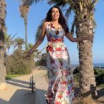 Mallika Sherawat Instagram - Weekend mood 🌴🌞💦 . . . . . . . . . . #palmtrees #beachlove #ocean #getoutside #planetearth #naturegram #naturebeauty #natureshots #naturelover #loveit #positivemindset #abundancemindset #positiveminds #colorful #happyheart #happyplace #happythoughts #creativedesign #creativedaily #creativedesigner #positive #passion #openheart #positivemind #celebration #canon5dmarkiv Los Angeles, California