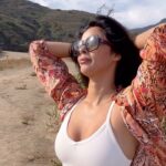 Mallika Sherawat Instagram - Weekend vibes 🌞💦🌴 . . . . . . . . . . #relaxing #chillout #lifeisbeautiful #peaceful #tranquility #quietplace #rechargeyoursoul #calmness #peaceandquiet #timetochill #warmweather #relaxingplace #goodenergy #itsavibe #abundancemindset #positivemindset #raiseyourvibration #whitedress #summerdress #powerofpositivity #sunshine #summervibes #sunlight #beautifulweather #dayslikethese #enjoythelittlethings #sunlightphotography #sonya6000 #white Los Angeles, California