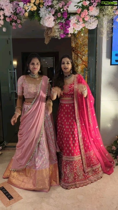 Manali Rathod Instagram - Outfit designed by https://instagram.com/shreeeshastudio?igshid=MzRlODBiNWFlZA= At family engagement