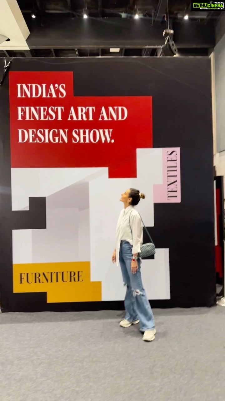 Mandana Karimi Instagram - Glimpse of India’s finest art and design show @archdigestindia a fantastic selection of Indian artists and international brands. What a beautiful moment for India in the world of design. Heartfelt thanks to @archdigestindia for hosting yet another amazing event. 🎨✨ #ArtisticElegance #DesignSpectacle #ad2023 Jio World Convention Centre