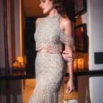 Mandana Karimi Instagram - Old Hollywood with a side of extra glam 🩶 Styled in.. Outfit: @cheriedofficial Jewellery: @sangeetaboochra Bag : @judithleiberindia Stylist: @shereenlovebug Assisted by: @snehhasuresh @riaasthana HMU: @kinnari_vora . . . ⁣ .⁣ .⁣ .⁣ .⁣ .⁣ #styleinspiration #photography #styleoftheday #love #beauty #photo #fashionstyle #travel #instafashion #instadaily