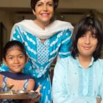 Mandira Bedi Instagram – Happy Rakhi.. ❤️❣️It was a long, yet epic day. Lots of Rakhi’s tied. And lots of special bonds strengthened. God bless all the love filled brother and sister relationships out there ❣️🌈❤️🧿
@ashishchowdhryofficial @kartikshah190189 @virbk1 @ruchinarain @agasthyachowdhry