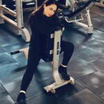 Mandy Takhar Instagram - Good morning ……. 🤍 @themakersfitness__ #themakersfitness #mandytakhar #zindagiZindabad - releasing 27th October Photography by @vikas_photographer_ Makeup by @makeupbykajal_sharma Shoot managed by @celebwise.media