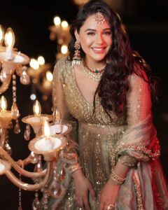 Mandy Takhar Instagram - Happy Dussehra 💛