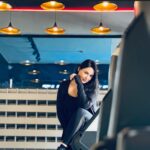 Mandy Takhar Instagram - The best Vibe of the Day @themakersfitness__ 🤍 #themakersfitness Photography @vikas_photographer_ Makeup @makeupbykajal_sharma Shoot managed by @celebwise.media Location @themakersfitness__