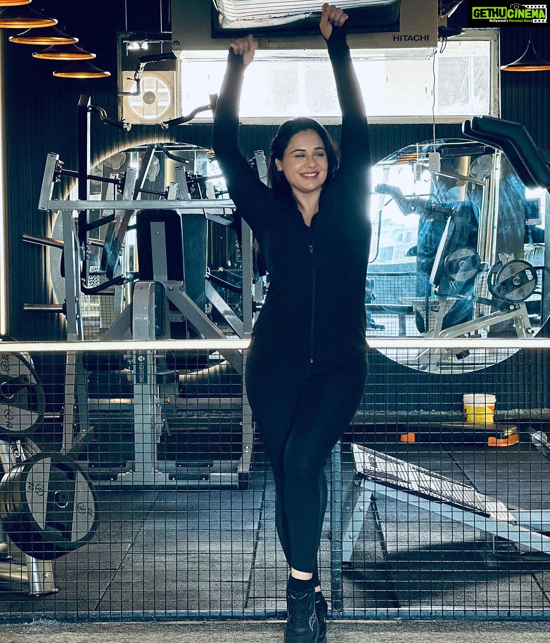 Mandy Takhar Instagram - @themakersfitness__ Very Happy to join hands with The team who helped me gain 40 kgs and now lose it with my internal wellness as the number one priority. I couldn’t have achieved my gaining or losing weight goals without you.. Thank you for being their throughout my rollercoaster Film journey of #hayenimerimotto Congratulations for the new venture ! @shekharkaushal_ @rahulmogi7 The gym is absolute Luxury, warm and welcoming Come join us 🤍 Photography @vikas_photographer_ Makeup and hair @makeupbykajal_sharma Shoot managed by @celebwise.media Ubber Mewsgate - Greater Mohali