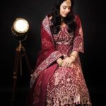 Mandy Takhar Instagram – The Bridal season ❤️

Photography by @vikas_photographer_ 
MUA by  @jassi_makeupartist
Jewellery by @rampartap_dharampaul
Outfit by @label_baani
Location  @celebwise.studios
Shoot managed by @celebwise.media 

#bridestobe #bridalmakeup #bridal #mandytakhar