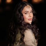 Mandy Takhar Instagram - #zindagiZindabaad releasing 27th October @its_ninja @prem.singh.sidhu @sagastudiosofficial @yaduproduction @millionbrothersmotionpictures