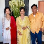 Manisha Koirala Instagram - Lovely have @sur_sudha ji and @saraswotikhtri ji to take blessings from #siddhivinayaktemple🙏 Pl wait for a lovely announcement 😀🙏🏻❤️💐 Mumbai, Maharashtra