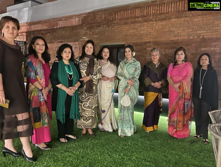 Manisha Koirala Instagram - What an august gathering ..Thank you Baba Sarkar Shrestha for being such a wonderful host!