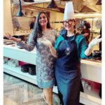 Manisha Koirala Instagram - Fun day trying to learn to cook #spanishfood With family n friends today at @hyattplacektm thnx @tasneemshahani fr organising it so well !! Kathmandu, Nepal