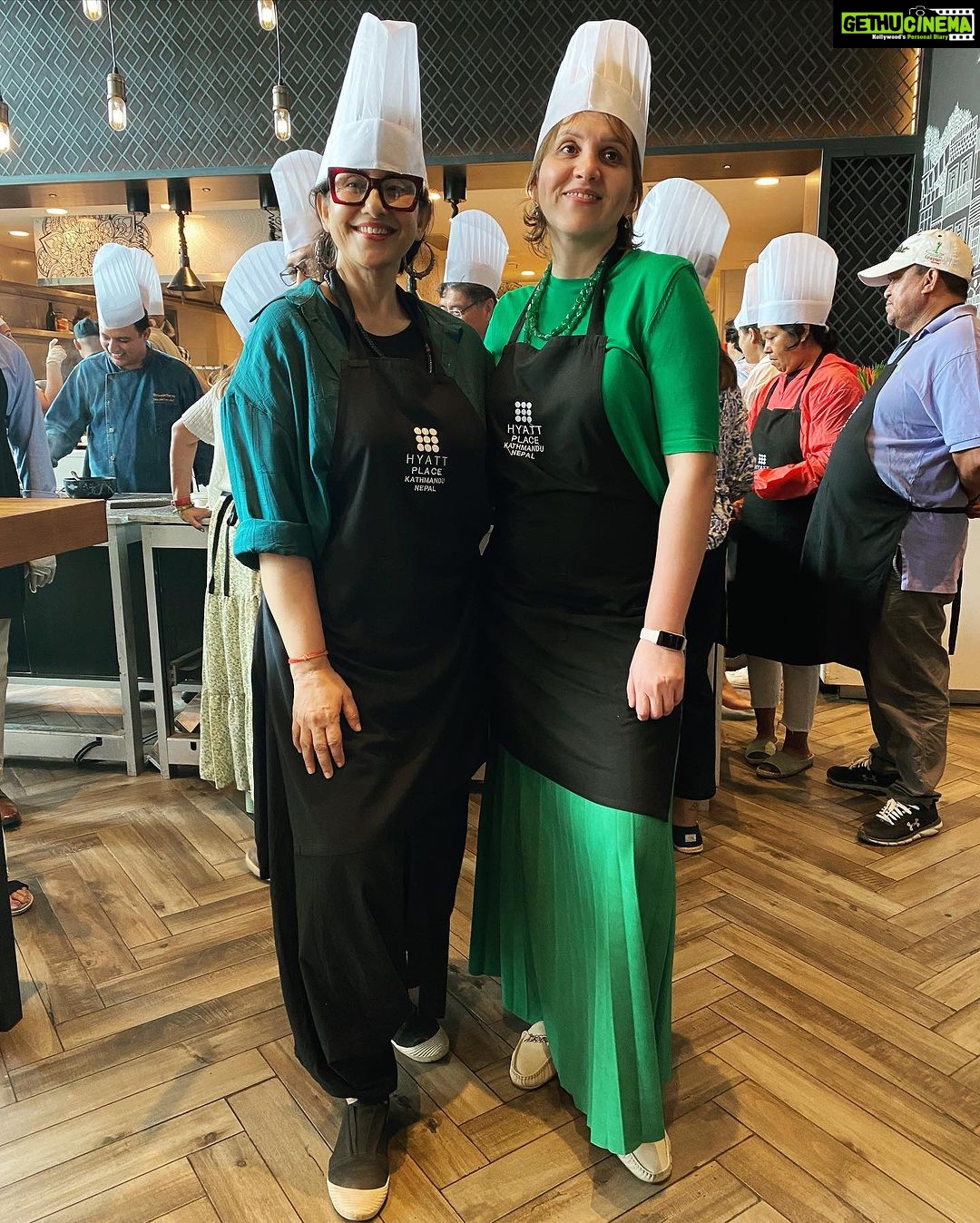 Manisha Koirala Instagram - Fun day trying to learn to cook #spanishfood With family n friends today at @hyattplacektm thnx @tasneemshahani fr organising it so well !! Kathmandu, Nepal