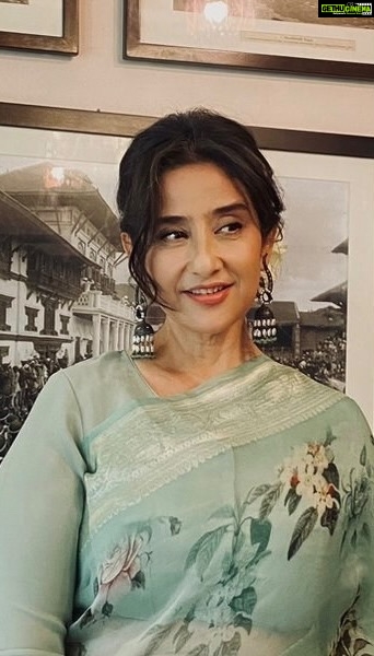 Manisha Koirala Instagram - “If you want the rainbow, you have to put up with the rain.” H&M by @arden_the_beauty_point Style by @sham_vu