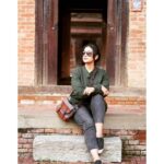 Manisha Koirala Instagram - Newari architecture is amongst finest art I hv seen honestly I m a foodie and Newari food is easily the yummiest!! 🤪.. #newariart #newarifood #newariculture ❤️ Patan Durpar Square, Kathmandu, Nepal