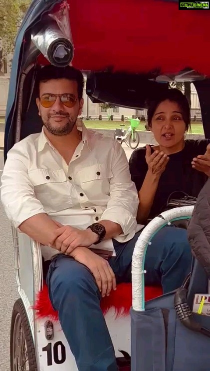 Manju Warrier Instagram - London or Paris, Kadavanthra or Tripunithura, you are the life of the party anywhere and everywhere! 😂😂😂 HAPPY BIRTHDAY DEAREST PISHUUUUU!!! ❤️❤️❤️ @rameshpisharody 📸 @kunchacks @bineeshchandra @priyaakunchacko