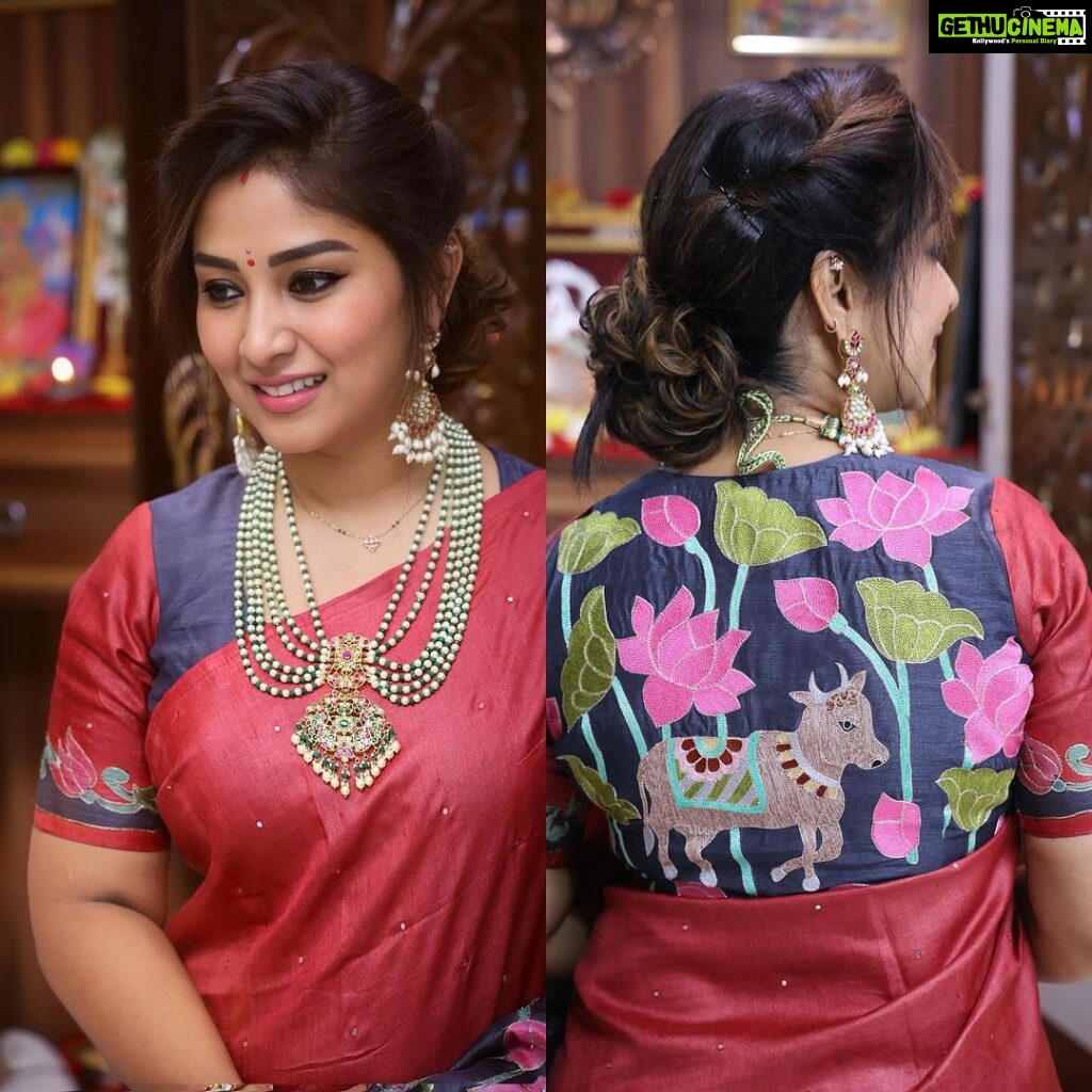 Manjula Paritala Instagram - #navratrispecial #maggamwork #threadwork #tussersilk #blousework @saanvis1 . . . #fullvideoonyoutube #linkinbio #manjulanirupam #navratricelebrations