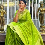 Manjula Paritala Instagram – #trendingcolour #inlove💚💚 #banaraskhadigeorgetesaree 
#saree @houseof.raadhya_sarees