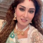 Manjula Paritala Instagram – #enjoy every moment 💕
#jewelry @sreeyashjewels