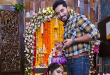 Manjula Paritala Instagram - #Happy many more anniversaries GANDA(Moguda) 🥰❤️ #whenever I touch his feet , automatically big smile comes frm his face… this pic has captured that special smile. so this pic is always big memory for me. That’s y sharing this pic on this special day ❤️