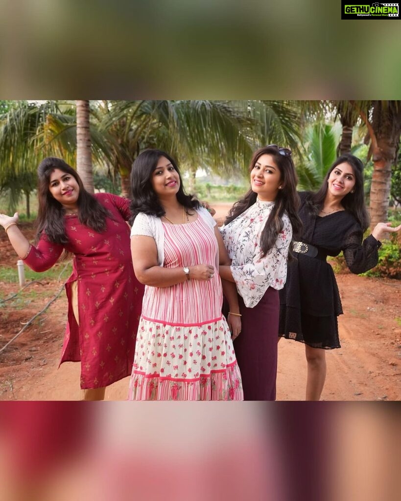 Manjula Paritala Instagram - #sisters💕👭👭 @keerthijaidhanush @kala_chinni_3031 @jyothi.akhil.54