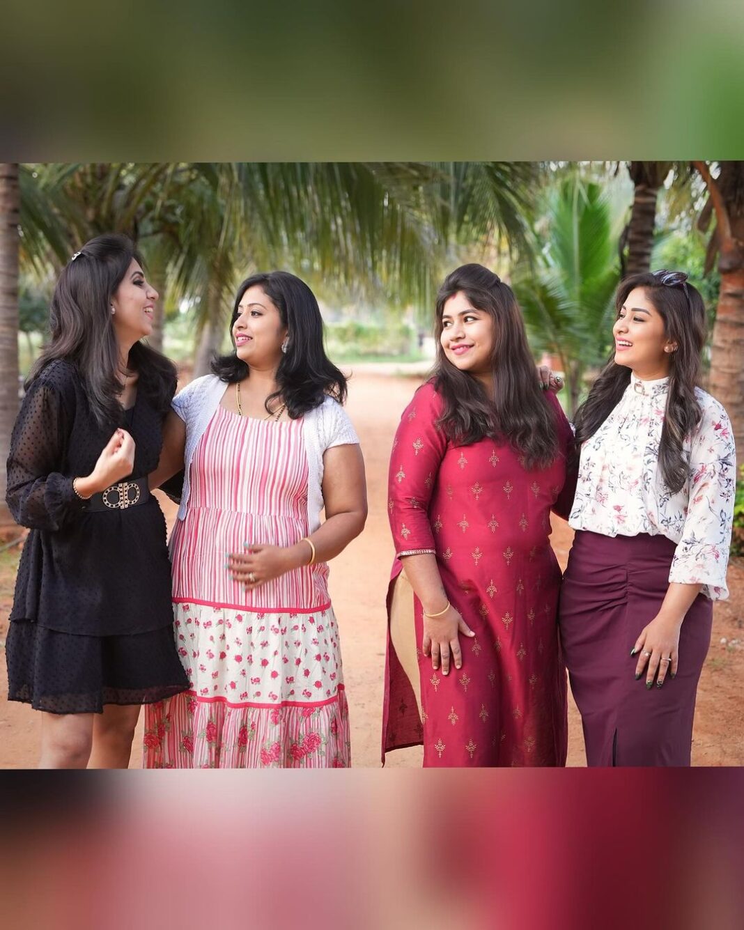Manjula Paritala Instagram - #sisters💕👭👭 @keerthijaidhanush @kala_chinni_3031 @jyothi.akhil.54