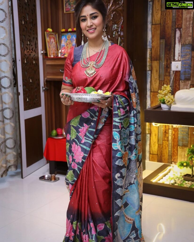 Manjula Paritala Instagram - #all abt Navratri celebrations 🎉 #tussersilksaree @ridhi__sarees