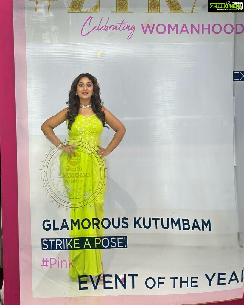 Manjula Paritala Instagram - #which Barbie wears green ? #which barbie u like #comment below #i like Elsa❤️#zeetelugukutumbamawards2023 #staytuned #dress @label_srivastra #designer @sri.korukonda
