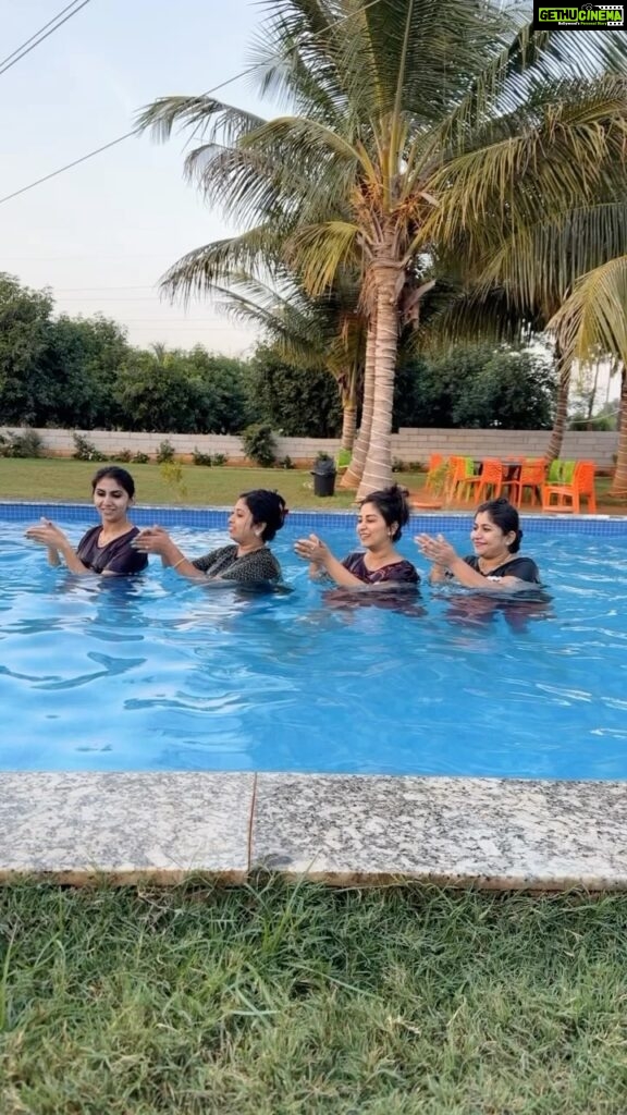 Manjula Paritala Instagram - #havinggoodtimewithsisters 👯‍♀️👯‍♀️