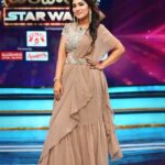 Manjula Paritala Instagram – #allabtgameshow #adhivaramwithstarmaparivaram #coupleshow
#customiseddress @varna_designer_studio
