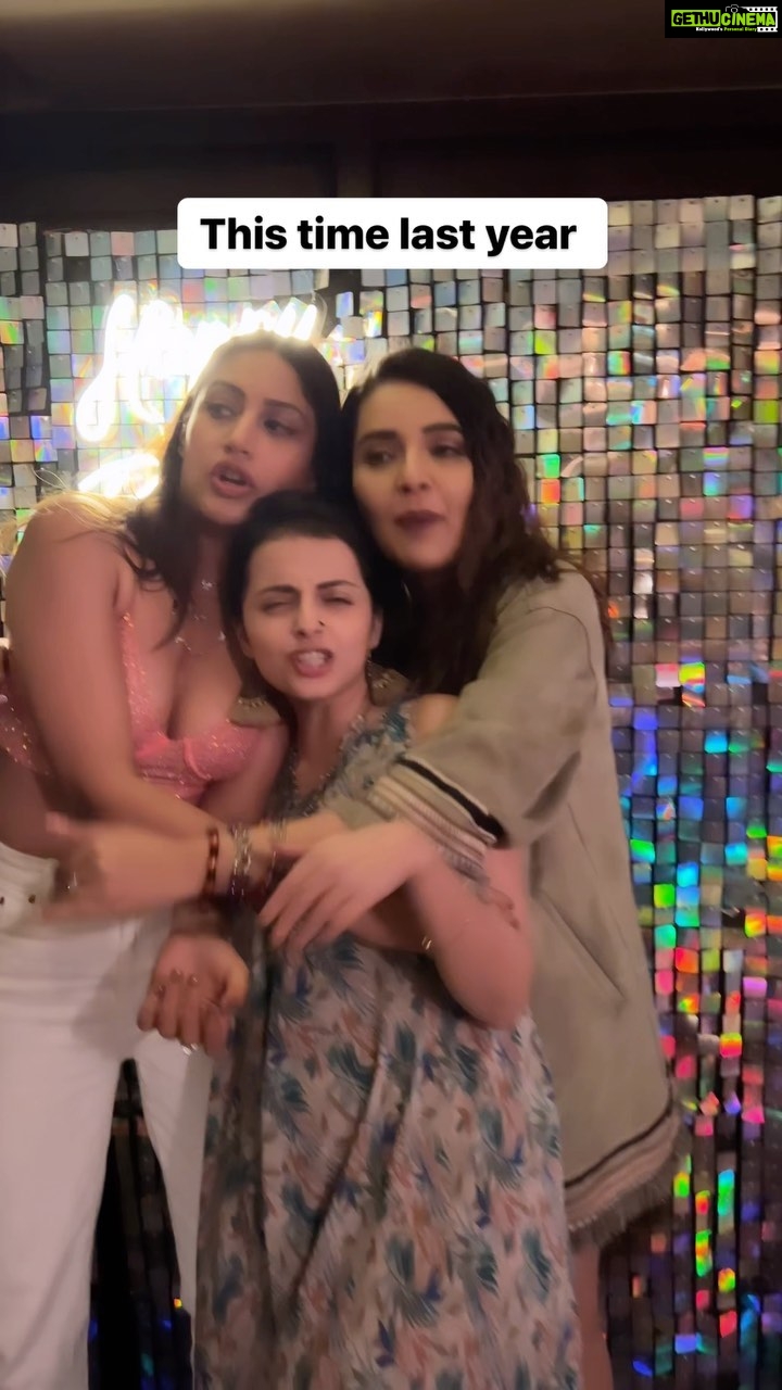 Mansi Srivastava Instagram - Remembering βThis time last year β as itβs someone specialβs bday @officialsurbhic πππ who is the Jaan of all our parties ππ love u to the moon and back and to more fun onwards and together and wishing u All d love and happiness in the world π₯°π