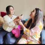 Mansi Srivastava Instagram - Cake shenanigans from 21-09-2023🎂🎂🎂 Shukriya 😇 For all the love my amigos 🤓
