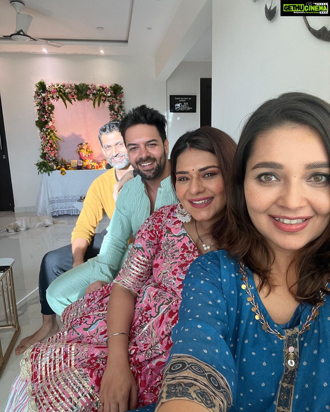Mansi Srivastava Instagram - Pre Birthday dump ðĪŠðĪŠðĨļ And Bappa time ðð What luck ð Thanku for having me ð @kul_aanand @shivanii_pa @indirakrishna101 @sanjaygagnaniofficial @poonampreet7 #ootd @sochstories ð·