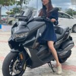 Manvita Kamath Instagram – Loving this new ride !!! 😇💯
.
.
.
.
Pc :@dhananjay_keys 

#bmw #bmwgt #bmwtripleblack
