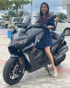 Manvita Kamath Instagram - Loving this new ride !!! 😇💯
.
.
.
.
Pc :@dhananjay_keys 

#bmw #bmwgt #bmwtripleblack