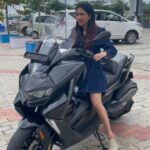 Manvita Kamath Instagram – Loving this new ride !!! 😇💯
.
.
.
.
Pc :@dhananjay_keys 

#bmw #bmwgt #bmwtripleblack