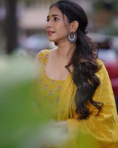 Manvita Kamath Instagram - 👑
.
.
.
.
.
@venoowaves 
@makeoverby_rekha_karthik_ 
@sowmya.sk 
@maayakriya