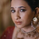 Manvita Kamath Instagram - ✨️ Mua - @gurumakeupart Clicks - @classycaptures_official Jewellery - @amrapalijewels Art Direction - @itmeshachinaheggar . . . . . . . #manvitakamath #amrapalijewels #modelshoot #fashionmodelshoot  #bangaloremodelshoot #classycaptures #fineartweddingphotographer  #indianwedding #bridalphotography #creativephotography #celebrityphotoshoot #collabshoot #collaborationshoot