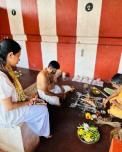 Manvita Kamath Instagram - I buried my mother
in the ocean.
Since then, the birds
clean and comb,while securely placing her favourite Mangalore Jasmine in her hair every morning
and waves pull the blanket up to her chin , stars planting kisses on her forehead 
every night.

I cannot complete this poem,amma.. feels empty without you… I hope you find comfort and peace in the other side of the world 🙏
