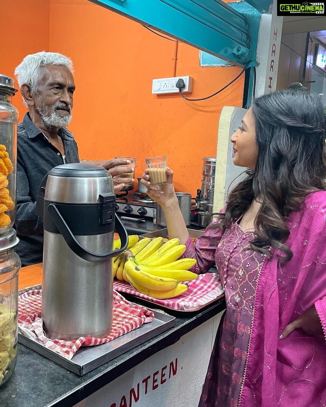 Manvita Kamath Instagram - Some Chai-coffee and political debate with our Ramdas anna ☕️!! . . Wearing @tara_c_tara Mua @makeoverby_rekha_karthik_