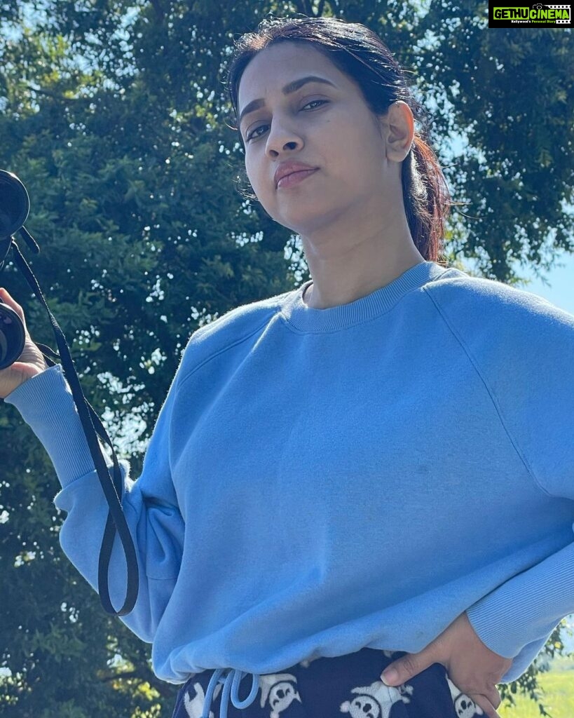 Manvita Kamath Instagram - #kaziranga forest safari in my pajamas!!! Well, in the hustle bustle of packing my bags I either overly pack or under pack my stuffs!! I had to pay extra for the 8 kg excessive baggage yet forgot to carry pants for my safari ..hence managed to wear my blue teddy bear pajamas that eventually went well with my sweatshirts!! 😅 Also was completely fed up of looking for Bengal tigers in the safari… all I could get was glimpses of elephants and rhinos even though my chauffeur was enthusiastically make me figure something or the other out.. woh dekho madam … wohhhh raha..wahiiii…. Usss paudhe ke beeeeechhhh… I would just zoooom and zooommmmm and could hardly find anything 😅😅 butttt, my binooo definitely found some rhino!!! 🦏🦏🦏 Well, that’s my safari story.. what’s yours ? 😊 . #pajamas #pajamastory #iykyk #instagram #forestsafari #kaziranga #assam #instagood