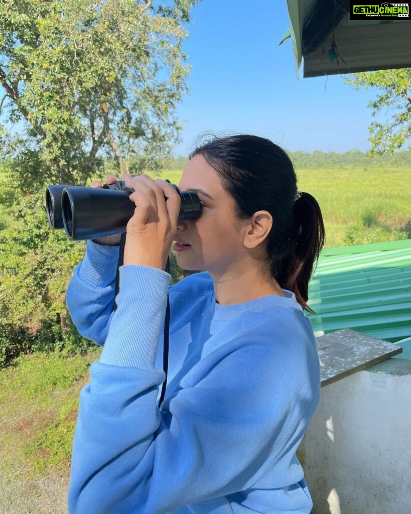 Manvita Kamath Instagram - #kaziranga forest safari in my pajamas!!! Well, in the hustle bustle of packing my bags I either overly pack or under pack my stuffs!! I had to pay extra for the 8 kg excessive baggage yet forgot to carry pants for my safari ..hence managed to wear my blue teddy bear pajamas that eventually went well with my sweatshirts!! 😅 Also was completely fed up of looking for Bengal tigers in the safari… all I could get was glimpses of elephants and rhinos even though my chauffeur was enthusiastically make me figure something or the other out.. woh dekho madam … wohhhh raha..wahiiii…. Usss paudhe ke beeeeechhhh… I would just zoooom and zooommmmm and could hardly find anything 😅😅 butttt, my binooo definitely found some rhino!!! 🦏🦏🦏 Well, that’s my safari story.. what’s yours ? 😊 . #pajamas #pajamastory #iykyk #instagram #forestsafari #kaziranga #assam #instagood