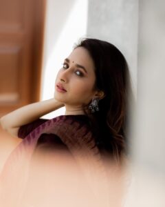 Manvita Kamath Instagram - 🍂🍂🧿🧿
.
.
.
@vasukikarkone 
@stilerush_by_varshinijanakiram 
@charny_mashi 
@makeover_by_surabhi 
@kosh.retreat 
@utkalajewels 
@maayakriya