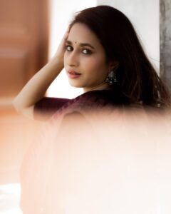 Manvita Kamath Instagram - 🍂🍂🧿🧿 . . . @vasukikarkone @stilerush_by_varshinijanakiram @charny_mashi @makeover_by_surabhi @kosh.retreat @utkalajewels @maayakriya