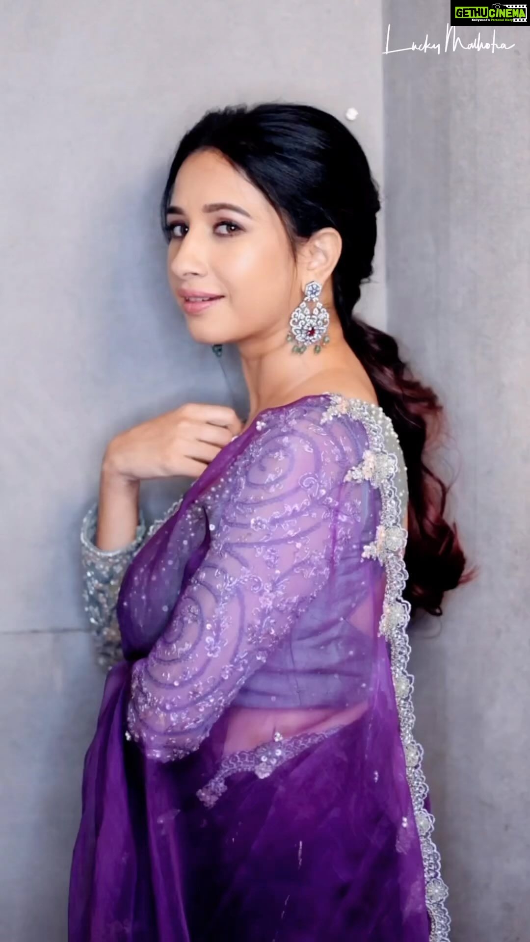 Manvita Kamath Instagram - Styled & Organised by Sangeetha Kailash @itsesangeethakailash Publisher of @varaabyskmagazine Assisted by Sowmya SK @sowmya.sk Darling of Sandalwood Manvitha Kamath @realmanvitakamath Photography by Lucky Malhotra @shotbyluckymalhotra Wardrobe by Mahitha Prasad @mahitha_prasad Jewellery by BCOS its Silver @bcos_its_silver Make-up by Megha Basavaraju @makeupbymeghab Hair by Vidya Shree @scientist_turned_hairstylist Venue by Radisson Blu Atria @radissonbluatriabengaluru . . . . . . #reels #trendingreels #reach #reelsinstagram #regram #instagram #instadaily #instasaree #saree #sareelove #film #actorslife