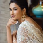 Manvita Kamath Instagram - For Siima @siimawards Styled & Organised by Sangeetha Kailash @itsmesangeethakailash Publisher of @varaabyskmagazine Styled by Sowmya SK @sowmya.sk @tvarusstudio Darling of Sandalwood Manvitha Kamath @realmanvitakamath Photography by Lucky Malhotra @shotbyluckymalhotra Wardrobe by Sounak Pushpita Sen Barat @houseofthreestudio Make-up by Megha Basavaraju @makeupbymeghab Hair by Vidya Shree @scientist_turned_hairstylist Venue by Radisson Blu Atria @radissonbluatriabengaluru . . . . . #instagram #reelsinstagram #instagood #instalike #saree #sareelove #sareelovers #instapic #trendingreels #trendingsongs