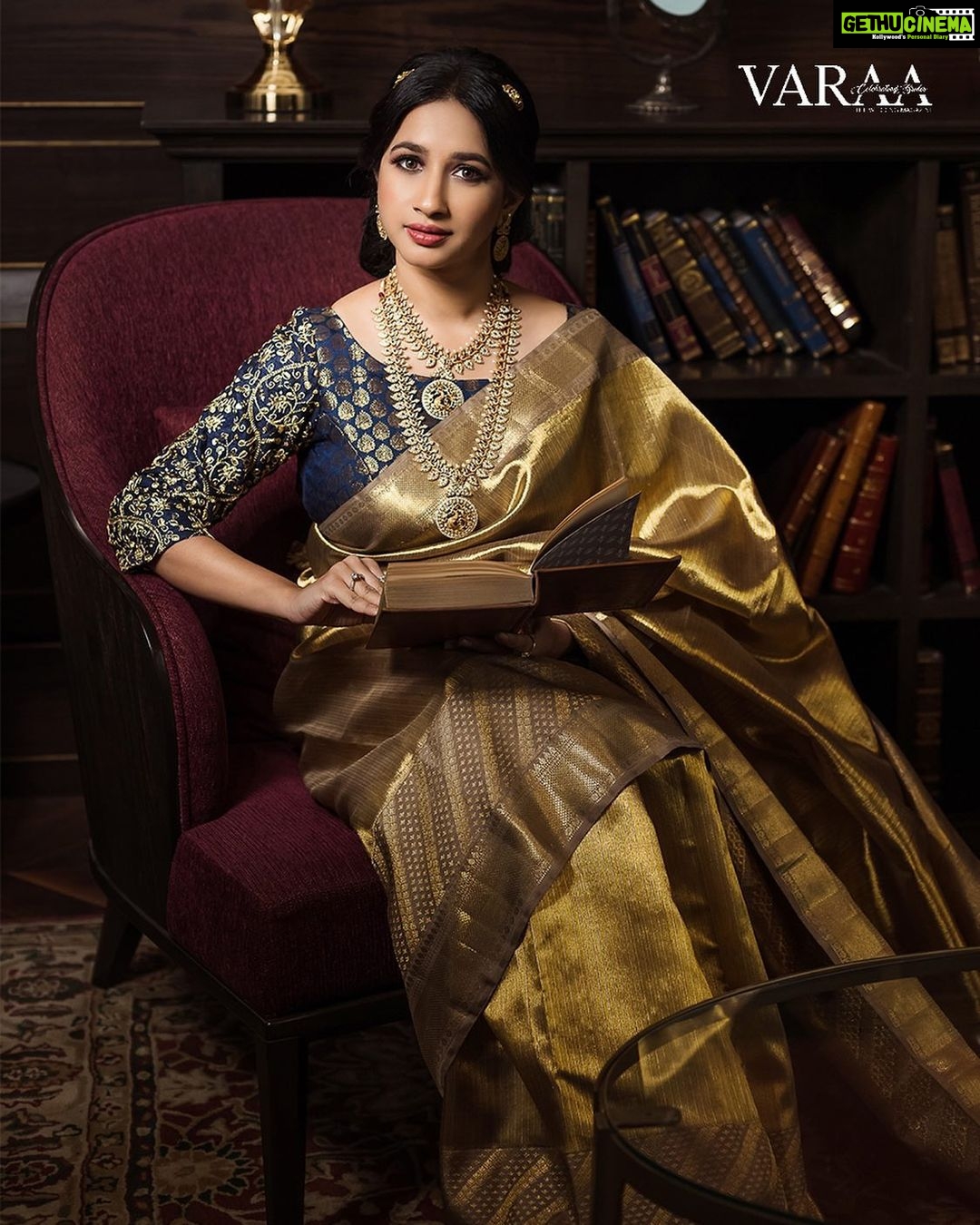 Manvita Kamath Instagram - Portraying an irresistible balance between traditional and contemporary elements of style, Manvita shines bright in an ethnic silk sari, accentuated by a shimmery overcoat. Volume 2 & Edition 2 Covershoot for Varaa Wedding Magazine @varaabyskmagazine Publisher & Editor-In-Chief : Sangeetha Kailash @itsmesangeethakailash On Cover : Manvita Kamath @realmanvitakamath Photographer : Lucky Malhotra @shotbyluckymalhotra Venue : The Leela Bharthiya City @theleelabharthiyacity Makeup : Shruthi @sghairandmakeup Hair : @shrutihairartistry Stylist : Sowmya SK @sowmya.sk Saree : Pashudh Silks @pashudh Overcoat : TVARUS @tvarusstudio #varaabyskmagazine #covershoot #celebrityshoot #celebrityphotographer #shotbyluckymalhotra #leelabhartiyacity #itsmesangeethakailash #weddingmagazine #bridalmagazine #newage #nextgen #media #modrenbride #repost