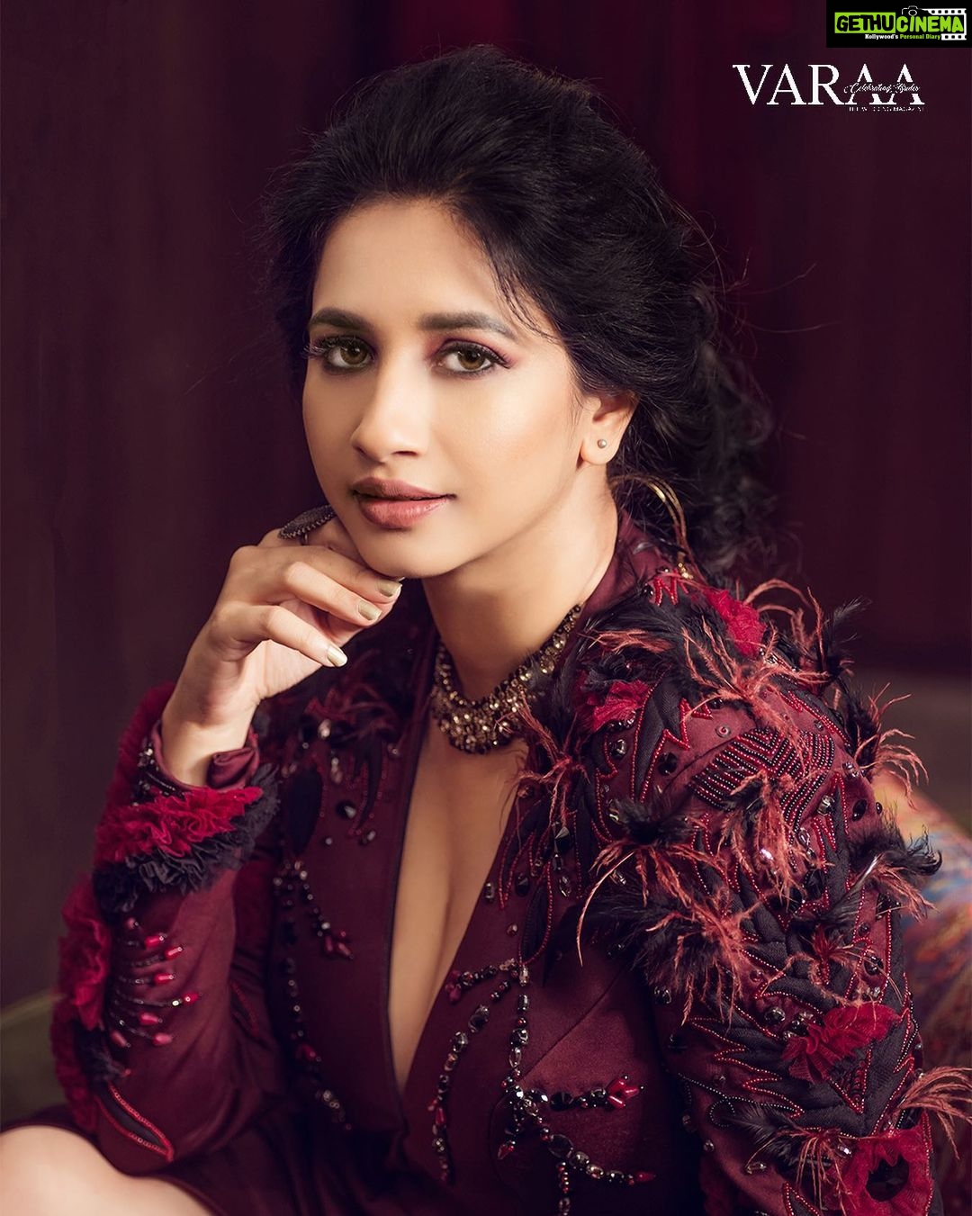 Manvita Kamath Instagram - 🪄 We're back - better than ever, with Silver Screen Queen Manvita Kamath. Photographed in four powerful looks, Varaa's newest cover girl on the block is an undeniable vision of style. Read on to find out exclusive details about the sandalwood icon's major influences, latest ventures, and favourite wedding rituals. Volume 2 & Edition 2 Covershoot for Varaa Wedding Magazine @varaabyskmagazine Publisher & Editor-In-Chief : Sangeetha Kailash @itsmesangeethakailash On Cover : Manvita Kamath @realmanvitakamath Photographer : Lucky Malhotra @shotbyluckymalhotra Venue : The Leela Bharthiya City @theleelabharthiyacity Wardrobe : Aparna S @aparnasstudio Makeup : Shruthi @sghairandmakeup Hair : @shrutihairartistry Stylist : Sowmya SK @sowmya.sk Saree : Pashudh Silks @pashudh Overcoat : TVARUS @tvarusstudio #varaabyskmagazine #covershoot #celebrityshoot #celebrityphotographer #shotbyluckymalhotra #leelabhartiyacity #itsmesangeethakailash #weddingmagazine #bridalmagazine #newage #nextgen #media #modrenbride #repost