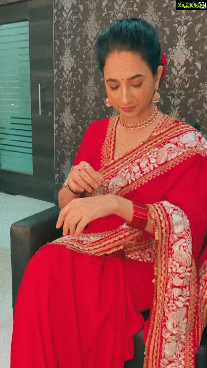 Manvita Kamath Instagram - ❤️ Not sure if I made this reel for the song or the song was tailor made for this outfit !❤️ . . . . Outfit @samyakkclothing Mua and hair @dhwanimakeovers Jewellery @maayakriya Styled by @varshini_janakiram